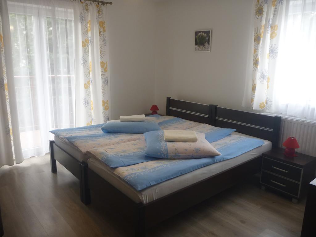 Osrodek Wypoczynkowy Nad Stawem - Holiday Resort By The Lake - Erholungsheim Am See - Prazdninovy Dum U Jezera 库多瓦-兹德鲁伊 外观 照片